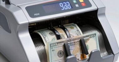 detects fake currency notes